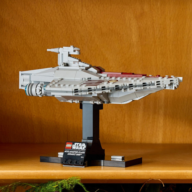 75404 Acclamator-Class Assault Ship™