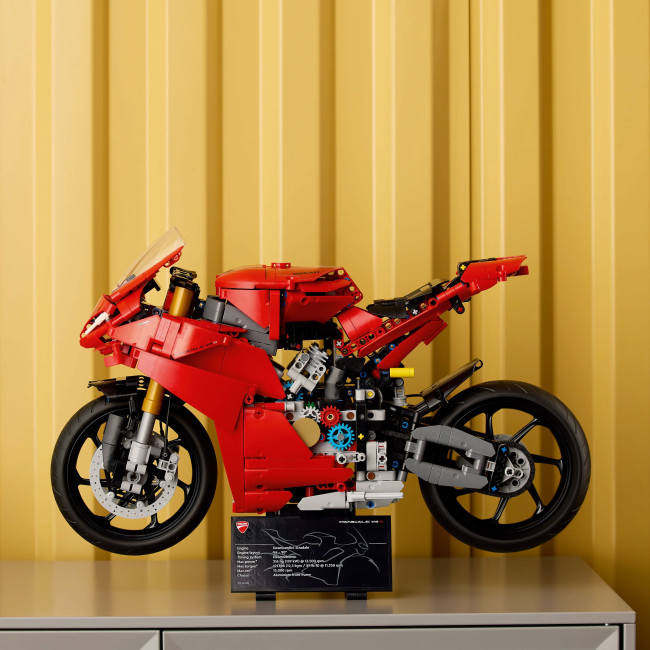 42202 Ducati Panigale V4 S mootorratas