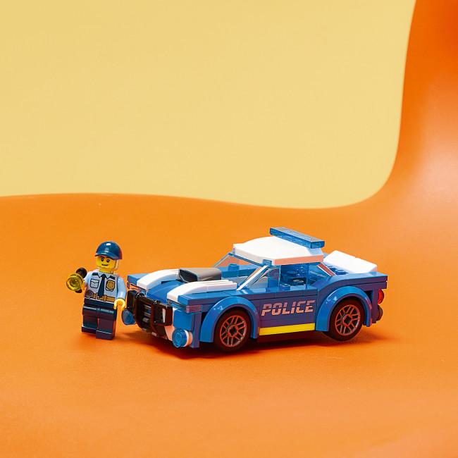 60312 Policijas auto