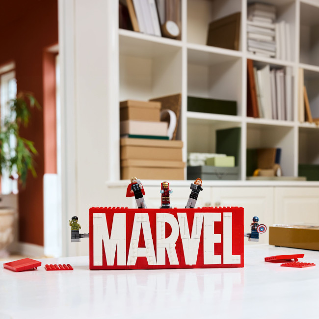 76313 MARVEL logo ja minifiguurid